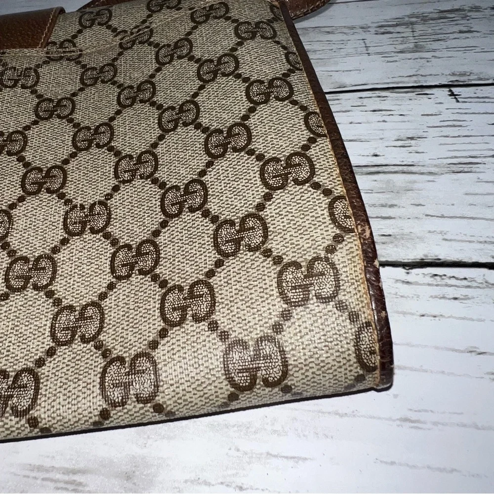 Gucci Vintage GG Monogram Canvas Crossbody Clutch Bag Brown Leather Trim - Picture 16 of 16